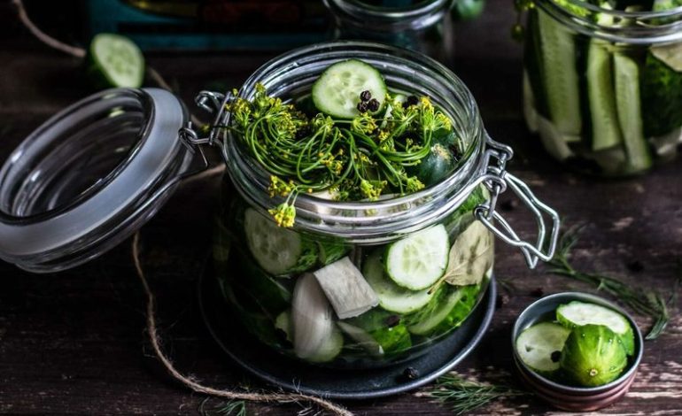  Tata cara ibadah sesuai agama